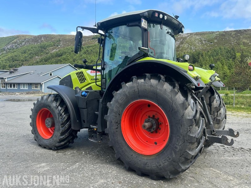 2022 Claas Axion 870 - 301 hk - 50 km/t - Front PTO - TRI dekk og landbruksdekk - Brøyteplate - EU godkjent - Трактор: фото 4 2022 Claas Axion 870 - 301 hk - 50 km/t - Front PTO - TRI dekk og landbruksdekk - Brøyteplate - EU godkjent - Трактор: фото 4
