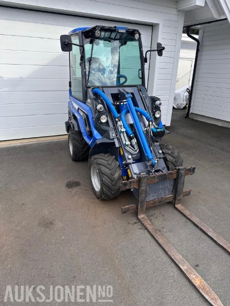 2022 Multione 7,3S m/hytte varme og masse ekstra utstyr - Kun 270 timer MVA FRI - Трактор: фото 5 2022 Multione 7,3S m/hytte varme og masse ekstra utstyr - Kun 270 timer MVA FRI - Трактор: фото 5