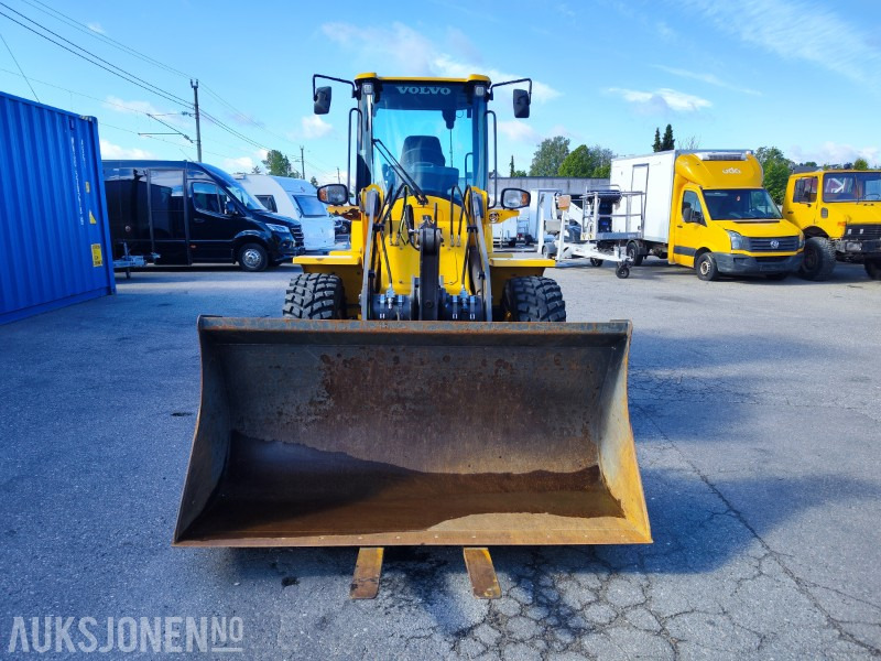 2022 Volvo L30GS – Komplett maskin - Lavt timetall - Feiekost - Vikeplog - Skuff - Gafler - Колёсный погрузчик: фото 3 2022 Volvo L30GS – Komplett maskin - Lavt timetall - Feiekost - Vikeplog - Skuff - Gafler - Колёсный погрузчик: фото 3