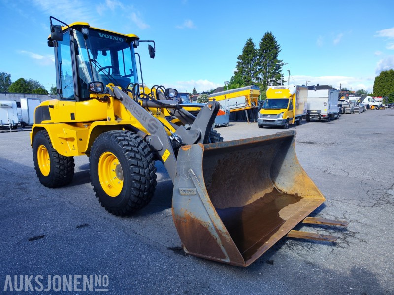 2022 Volvo L30GS – Komplett maskin - Lavt timetall - Feiekost - Vikeplog - Skuff - Gafler - Колёсный погрузчик: фото 4 2022 Volvo L30GS – Komplett maskin - Lavt timetall - Feiekost - Vikeplog - Skuff - Gafler - Колёсный погрузчик: фото 4