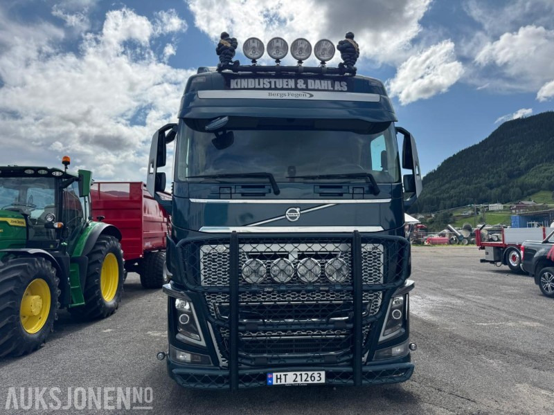 2018 Volvo FH16 8X4 Euro6 komplett tømmerbil med kran og henger. - Другая техника: фото 2 2018 Volvo FH16 8X4 Euro6 komplett tømmerbil med kran og henger. - Другая техника: фото 2