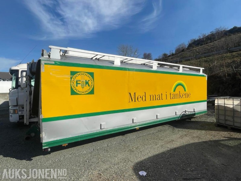 2005 Tank til mel og korn - Bulk-transport - 35 000 liter - Tipp kydraulikk - 7 rom - Kamera - Sluser - Hjelperamme. - Грузовик: фото 3 2005 Tank til mel og korn - Bulk-transport - 35 000 liter - Tipp kydraulikk - 7 rom - Kamera - Sluser - Hjelperamme. - Грузовик: фото 3