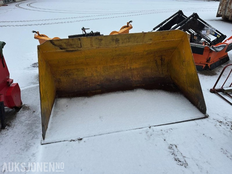 Kraftig hjullaster skuffe med stort BM feste - Строительное оборудование: фото 2 Kraftig hjullaster skuffe med stort BM feste - Строительное оборудование: фото 2