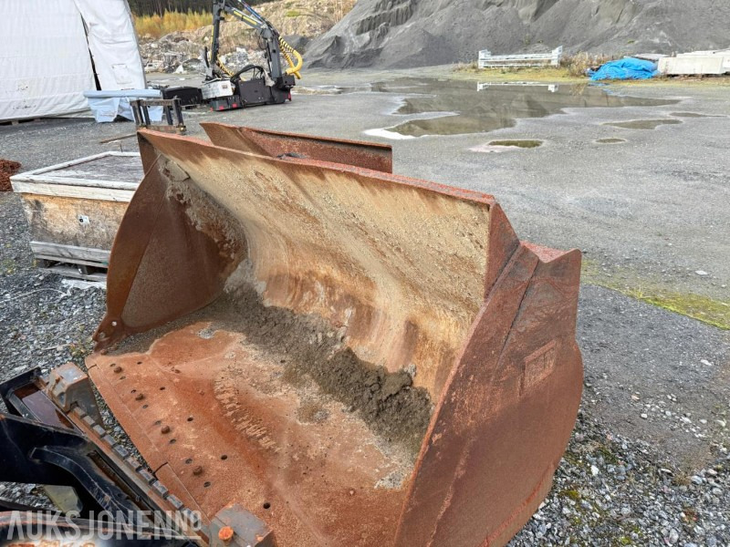 1900 Skuffe m/Cat kopling - Навесное оборудование для Строительной техники: фото 3 1900 Skuffe m/Cat kopling - Навесное оборудование для Строительной техники: фото 3