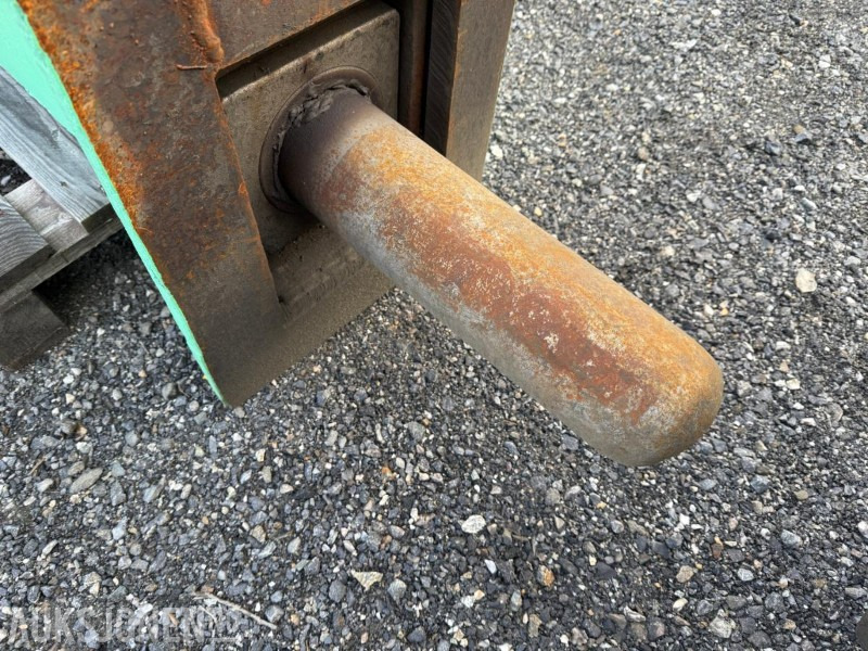 2002 Montabert pigghammer 900 m/S60 feste - Навесное оборудование для Строительной техники: фото 3 2002 Montabert pigghammer 900 m/S60 feste - Навесное оборудование для Строительной техники: фото 3