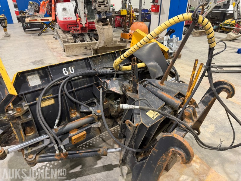 Навесное оборудование для Строительной техники 2008 Tellefsdal Klappvnge - klar for nye oppdrag: фото 10