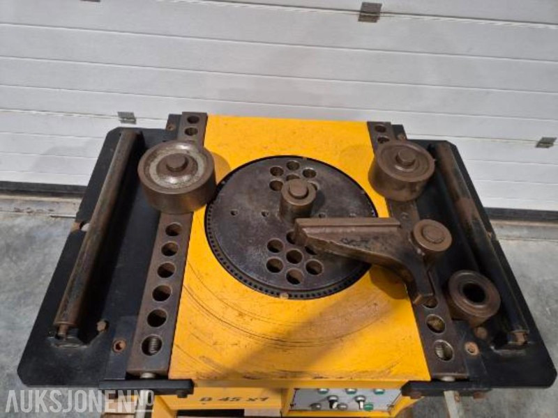 2012 VM - B 45x1 Armeringsbøyemaskin - 4 kW - 400 V - Навесное оборудование для Строительной техники: фото 5 2012 VM - B 45x1 Armeringsbøyemaskin - 4 kW - 400 V - Навесное оборудование для Строительной техники: фото 5