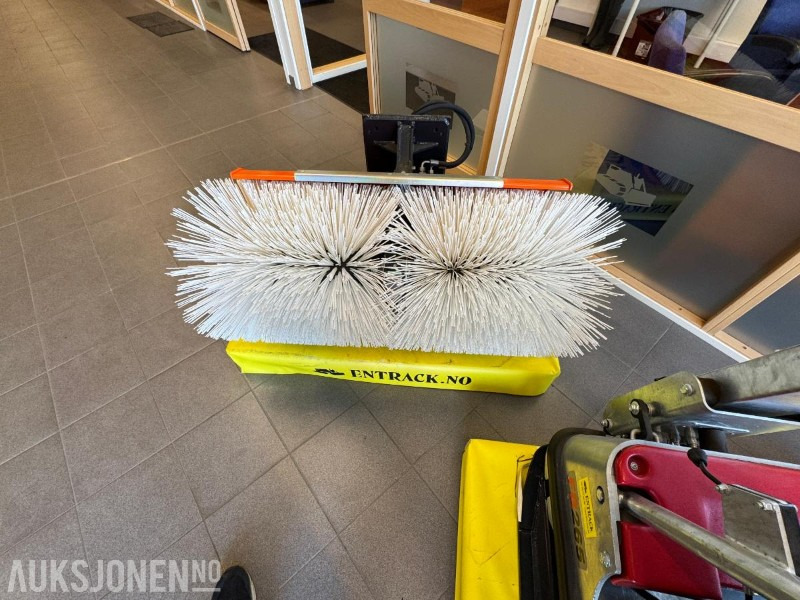 2023 Tuchel-Sweep Bagger KM 520 – feiebørste for gravemaskin, 120 cm, S40-feste - Навесное оборудование для Строительной техники: фото 5 2023 Tuchel-Sweep Bagger KM 520 – feiebørste for gravemaskin, 120 cm, S40-feste - Навесное оборудование для Строительной техники: фото 5