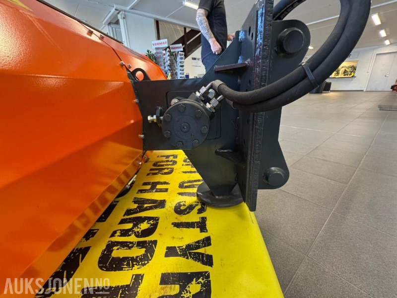 2023 Tuchel-Sweep Bagger KM 520 – feiebørste for gravemaskin, 120 cm, S40-feste - Навесное оборудование для Строительной техники: фото 3 2023 Tuchel-Sweep Bagger KM 520 – feiebørste for gravemaskin, 120 cm, S40-feste - Навесное оборудование для Строительной техники: фото 3