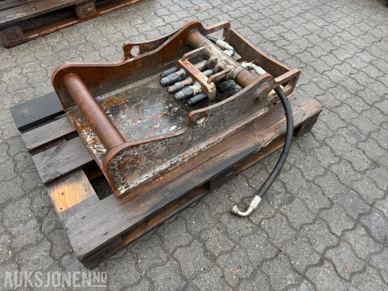 S70 feste med OilQuick - Навесное оборудование для Строительной техники: фото 3 S70 feste med OilQuick - Навесное оборудование для Строительной техники: фото 3