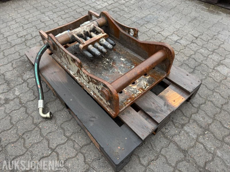 S70 feste med OilQuick - Навесное оборудование для Строительной техники: фото 2 S70 feste med OilQuick - Навесное оборудование для Строительной техники: фото 2