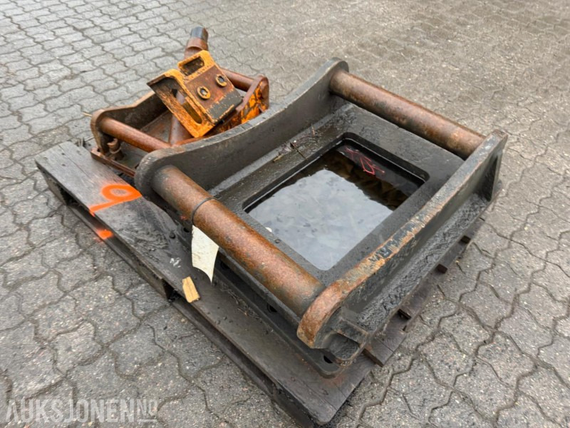 S70 og S50 feste selges samlet - Навесное оборудование для Строительной техники: фото 2 S70 og S50 feste selges samlet - Навесное оборудование для Строительной техники: фото 2