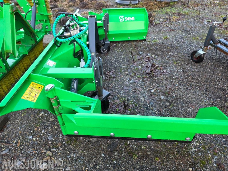 SAMI TSP4000 Turf / snøplog med sidevinger - Навесное оборудование для Строительной техники: фото 1 SAMI TSP4000 Turf / snøplog med sidevinger - Навесное оборудование для Строительной техники: фото 1