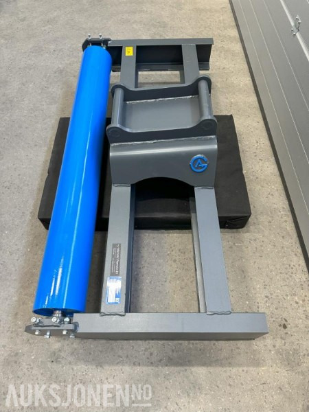 UBRUKT GA Avrettningsbjelke med rull S50, 2000mm Ø220mm - Навесное оборудование для Строительной техники: фото 5 UBRUKT GA Avrettningsbjelke med rull S50, 2000mm Ø220mm - Навесное оборудование для Строительной техники: фото 5