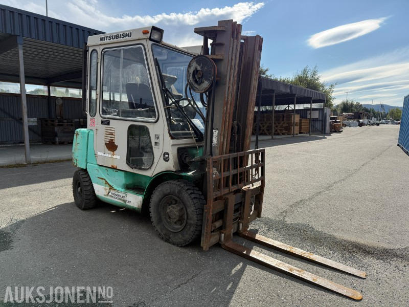 1993 Mitsubishi FD25 Gaffeltruck – 2,5 tonn - Погрузочно-разгрузочная техника: фото 2 1993 Mitsubishi FD25 Gaffeltruck – 2,5 tonn - Погрузочно-разгрузочная техника: фото 2