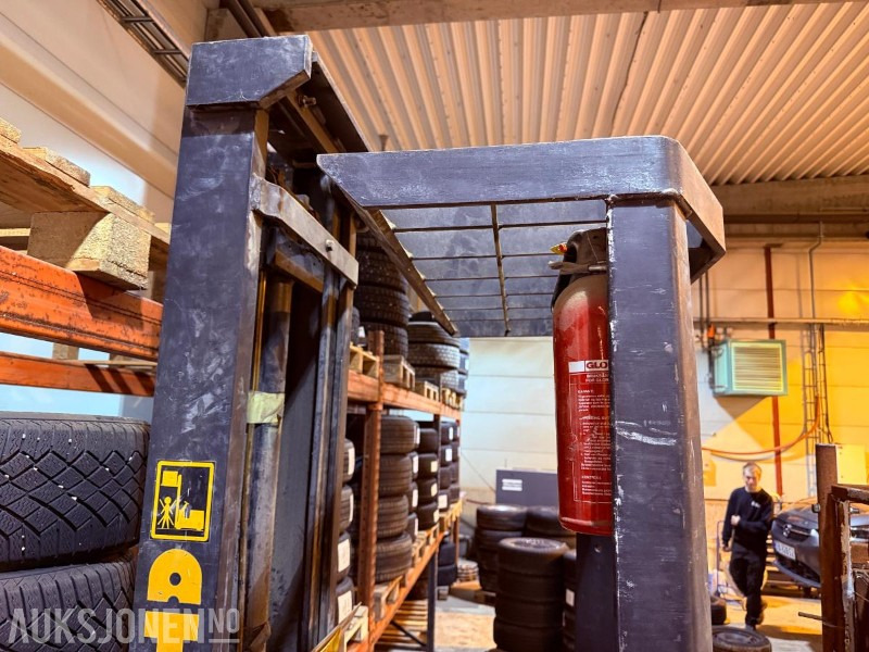 2007 Atlet Elektrisk Pallestabler - 3-4,5 m og 1000-1250 kg - Погрузочно-разгрузочная техника: фото 3 2007 Atlet Elektrisk Pallestabler - 3-4,5 m og 1000-1250 kg - Погрузочно-разгрузочная техника: фото 3