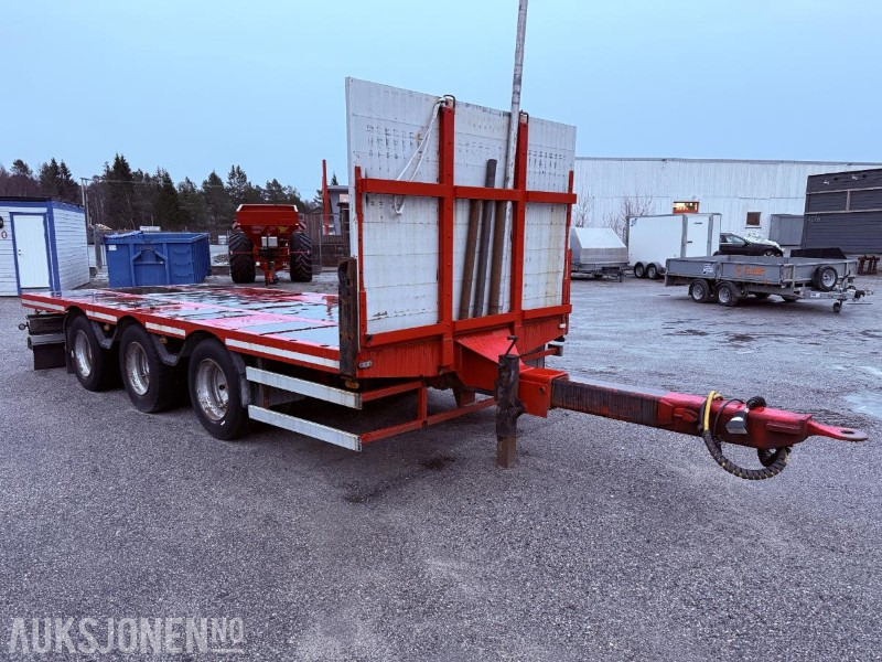 2006 Istrail TRIPPELBOGGIKJERRE henger m/ 3 aksler - Прицеп: фото 3 2006 Istrail TRIPPELBOGGIKJERRE henger m/ 3 aksler - Прицеп: фото 3