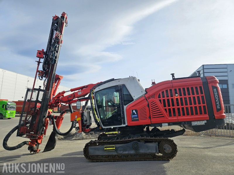 Sandvik DX800I - Буровая машина: фото 1 Sandvik DX800I - Буровая машина: фото 1