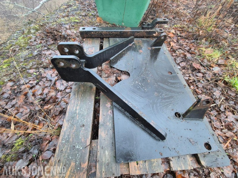 Brøyteplate / brøytefeste og landbruksdrag til JCB 7230 - Сельскохозяйственная техника: фото 4 Brøyteplate / brøytefeste og landbruksdrag til JCB 7230 - Сельскохозяйственная техника: фото 4