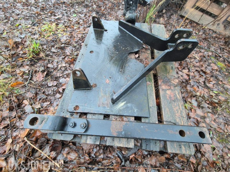 Brøyteplate / brøytefeste og landbruksdrag til JCB 7230 - Сельскохозяйственная техника: фото 2 Brøyteplate / brøytefeste og landbruksdrag til JCB 7230 - Сельскохозяйственная техника: фото 2