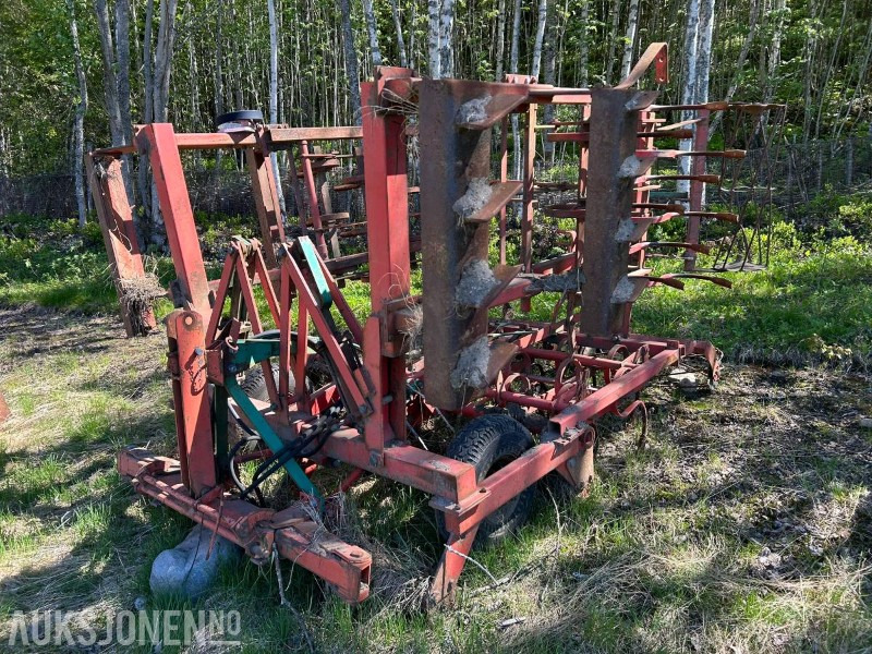 Kverneland Harv 4 meter - Сельскохозяйственная техника: фото 1 Kverneland Harv 4 meter - Сельскохозяйственная техника: фото 1