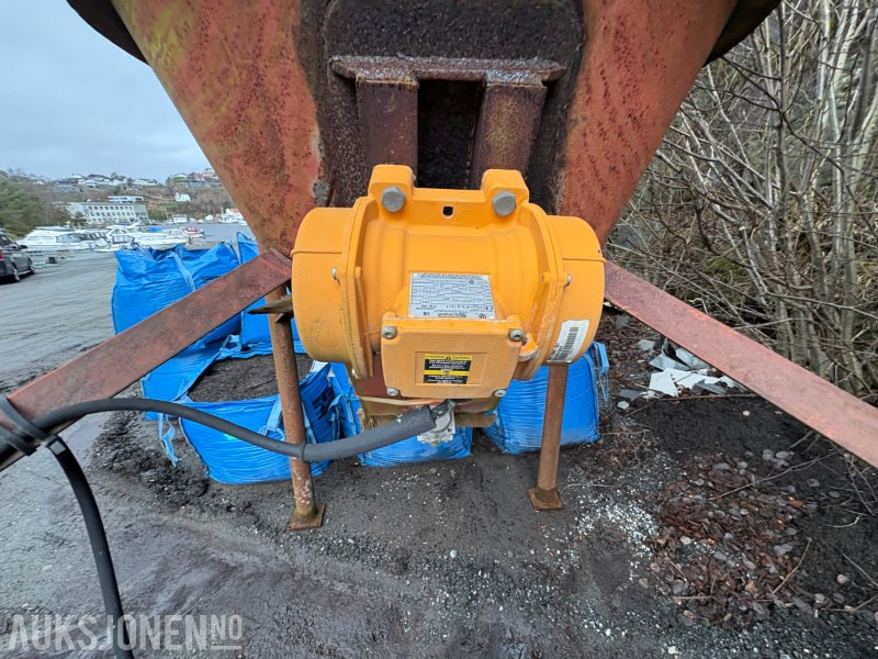 Silotrakt med vibrasjonsmotor - Строительное оборудование: фото 5 Silotrakt med vibrasjonsmotor - Строительное оборудование: фото 5