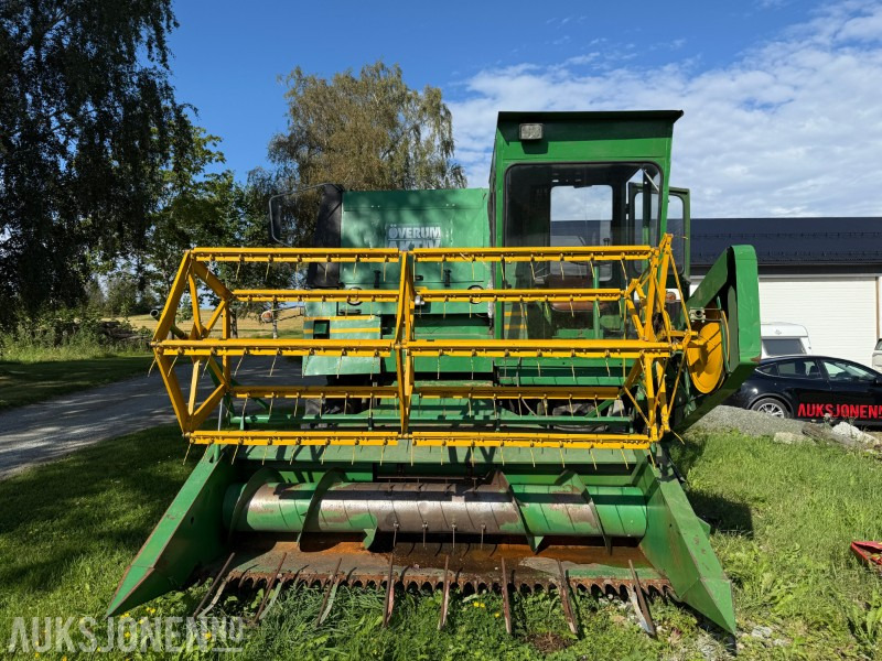 Volvo BM 1130 skurtresker – ca 1980 / skjærebord / mangler reim halmkutter - Зерноуборочный комбайн: фото 2 Volvo BM 1130 skurtresker – ca 1980 / skjærebord / mangler reim halmkutter - Зерноуборочный комбайн: фото 2