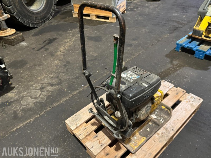 Wacker Neuson DPS18 vibroplate - Каток: фото 4 Wacker Neuson DPS18 vibroplate - Каток: фото 4