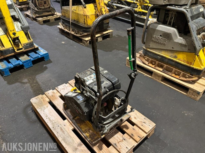 Wacker Neuson DPS18 vibroplate - Каток: фото 3 Wacker Neuson DPS18 vibroplate - Каток: фото 3