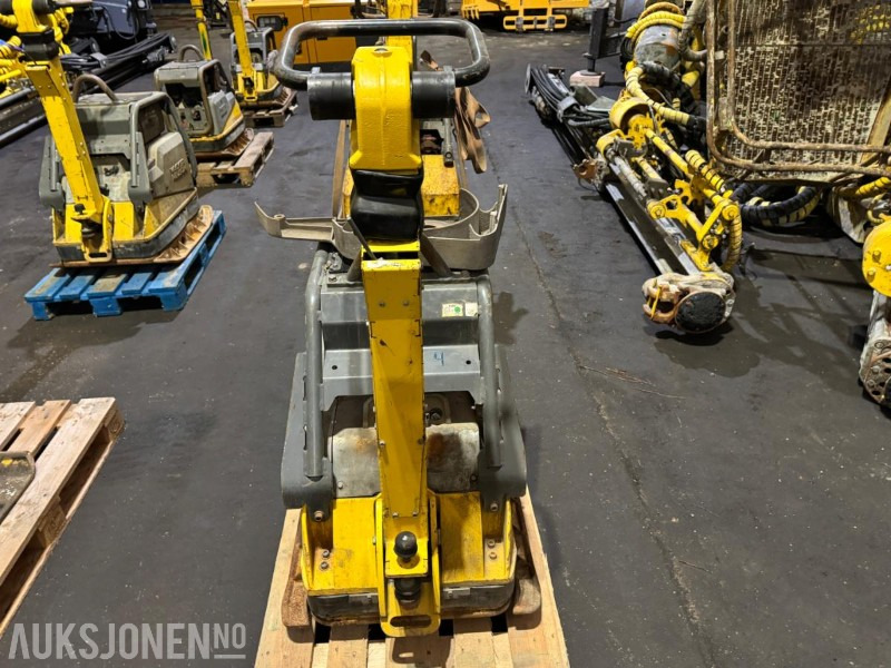 Wacker Neuson DPU 6555 vibroplate - Каток: фото 2 Wacker Neuson DPU 6555 vibroplate - Каток: фото 2