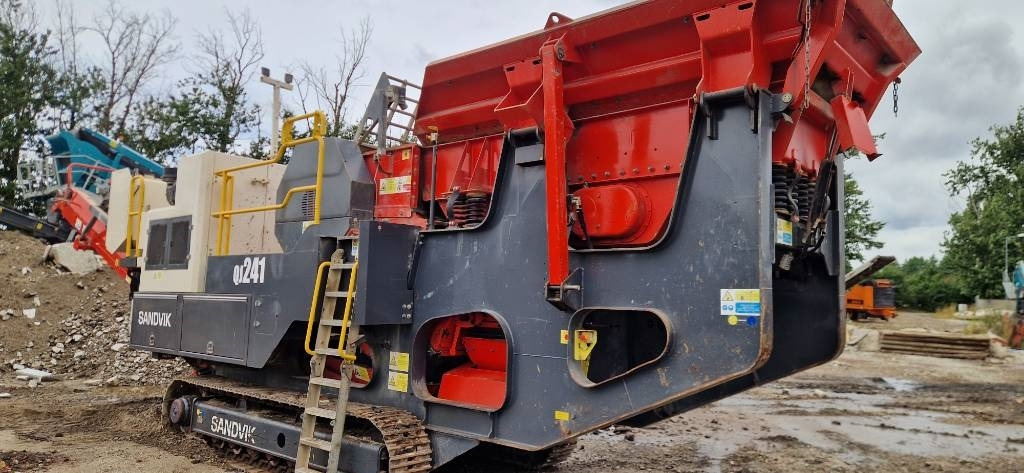 Sandvik QJ 241 - Мобильная дробилка: фото 2 Sandvik QJ 241 - Мобильная дробилка: фото 2