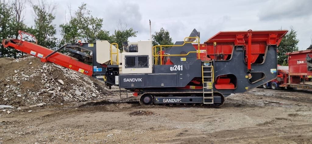 Sandvik QJ 241 - Мобильная дробилка: фото 3 Sandvik QJ 241 - Мобильная дробилка: фото 3