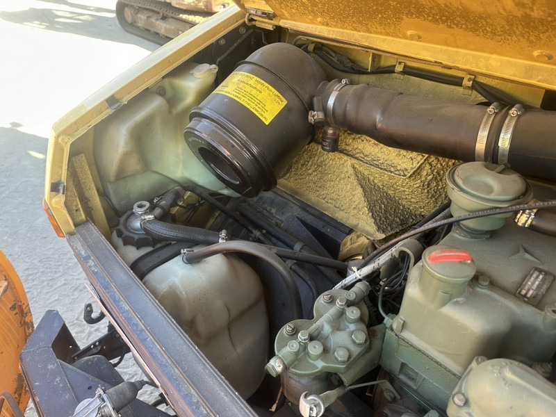 Снегоуборочная машина Mercedes-Benz Unimog U 1000 32.883km // ORIGINAL MILEAGE: фото 18