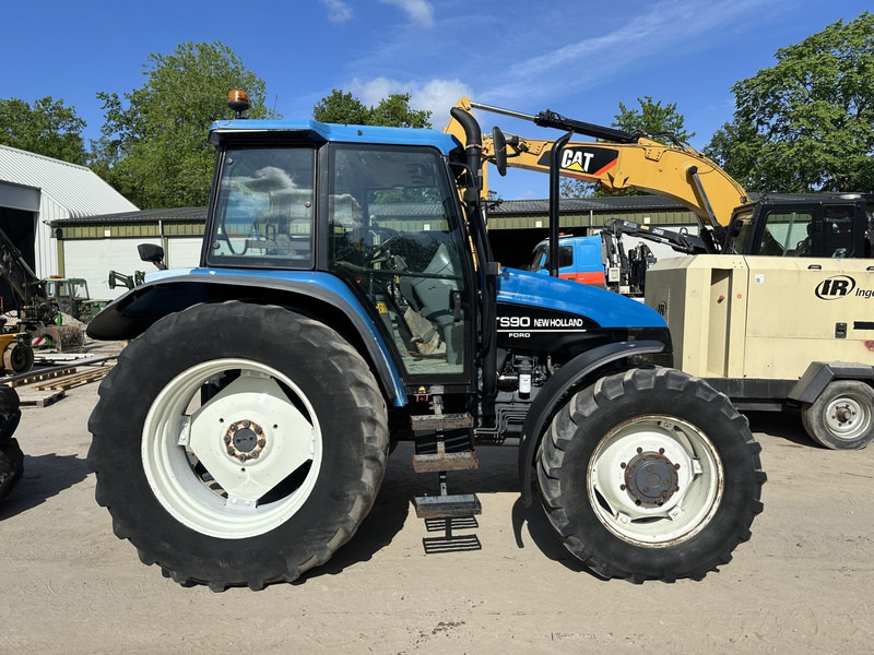 New Holland TS 90 - Трактор: фото 5 New Holland TS 90 - Трактор: фото 5