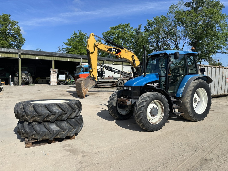 New Holland TS 90 - Трактор: фото 1 New Holland TS 90 - Трактор: фото 1