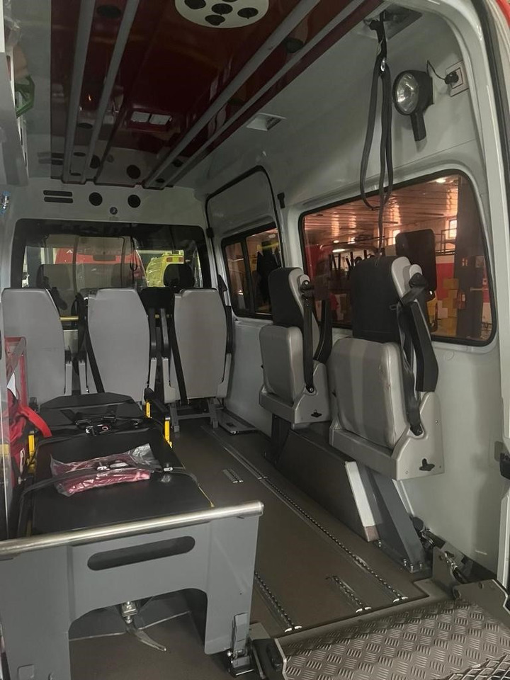 Машина скорой помощи MERCEDES BENZ AMBULANCE FOR DYSABLED PEOPLE Sprinter 313 CDI(15 units): фото 6