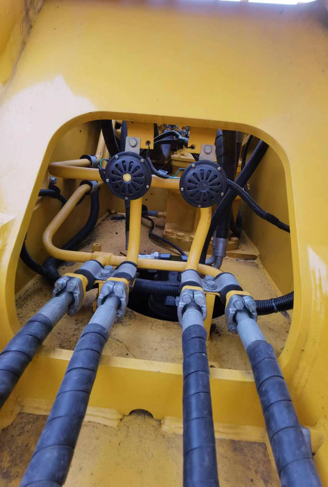 Komatsu PC200 PC210 PC220 Used Excavator Crawler Hydraulic High Quality Secondhand Excavator for Sale лизинг Komatsu PC200 PC210 PC220 Used Excavator Crawler Hydraulic High Quality Secondhand Excavator for Sale: фото 9