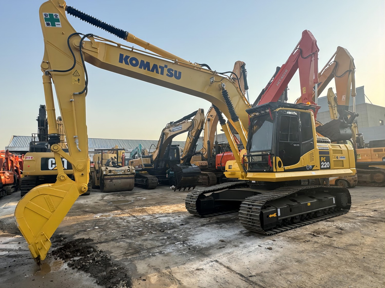 Komatsu PC220 PC220-8MO PC210 PC200 20 Ton Hydraulic Crawler Slightly Used Excavator - Гусеничный экскаватор: фото 4 Komatsu PC220 PC220-8MO PC210 PC200 20 Ton Hydraulic Crawler Slightly Used Excavator - Гусеничный экскаватор: фото 4
