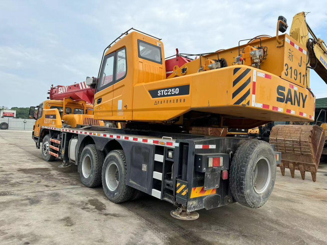 Sany 25 Ton Used Truck Crane 50 Ton 70 Ton 80 Ton 100 Ton 120 Ton 200 Ton 220Ton 240 Ton 300 Ton XCMG Zoomlion Liebherr Tadano Truck Crane лизинг Sany 25 Ton Used Truck Crane 50 Ton 70 Ton 80 Ton 100 Ton 120 Ton 200 Ton 220Ton 240 Ton 300 Ton XCMG Zoomlion Liebherr Tadano Truck Crane: фото 6