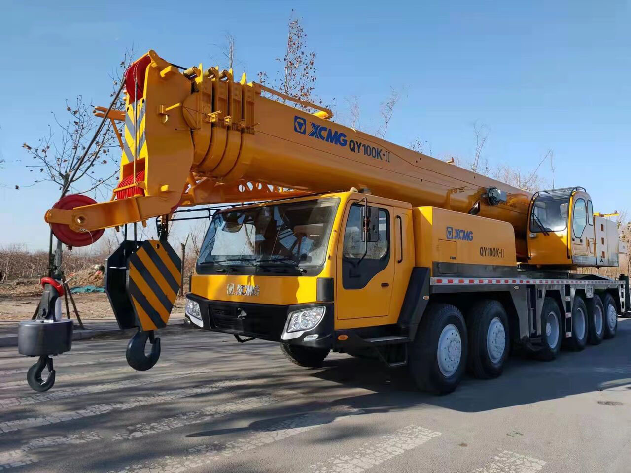 XCMG Truck Crane XCMG QY100K QY100K-II Telescopic Boom 100 Ton in Hight Quality grúa for Sale - Мобильный кран: фото 5 XCMG Truck Crane XCMG QY100K QY100K-II Telescopic Boom 100 Ton in Hight Quality grúa for Sale - Мобильный кран: фото 5