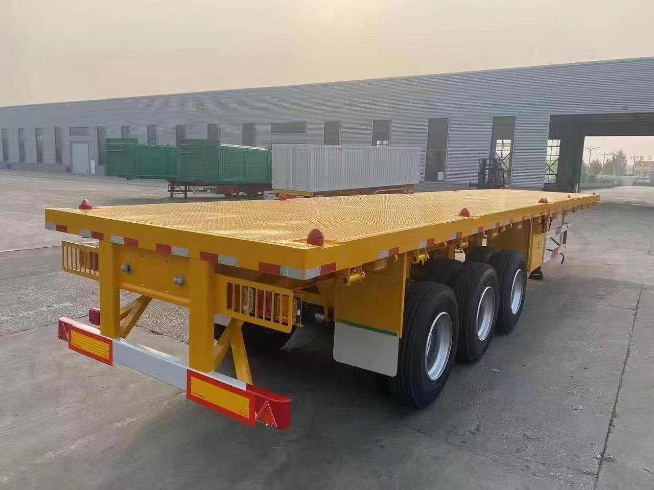Новый Низкорамный полуприцеп ZHICHENG Semi Flat Bed Low Bed in New or Used with 3 Axles 4 Axles: фото 32