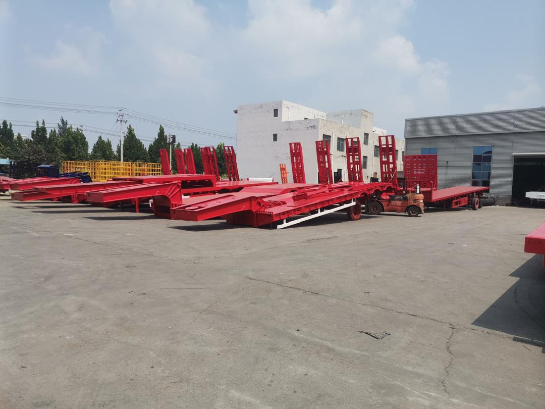 Новый Низкорамный полуприцеп ZHICHENG Semi Flat Bed Low Bed in New or Used with 3 Axles 4 Axles: фото 7