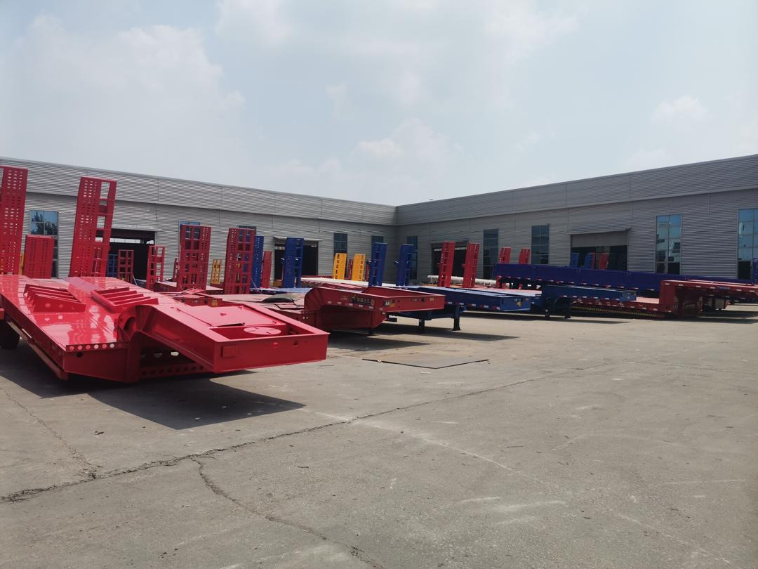 Новый Низкорамный полуприцеп ZHICHENG Semi Flat Bed Low Bed in New or Used with 3 Axles 4 Axles: фото 8