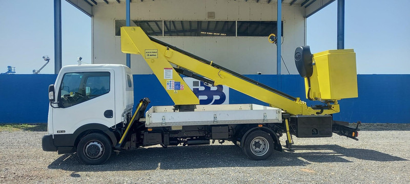 Nissan CABSTAR NT400 MOVEX TLR18 - Грузовик, Автоманипулятор: фото 1 Nissan CABSTAR NT400 MOVEX TLR18 - Грузовик, Автоманипулятор: фото 1