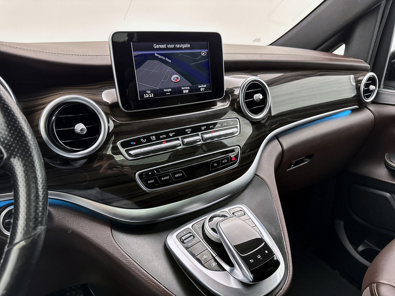 Mercedes-Benz V-Klasse 220d Lang Avantgarde Edition 8 Persoons Elektr schuifdeuren Nappa Leder Pano 8 zitplaatsen Geel kenteken - Легковой автомобиль: фото 5 Mercedes-Benz V-Klasse 220d Lang Avantgarde Edition 8 Persoons Elektr schuifdeuren Nappa Leder Pano 8 zitplaatsen Geel kenteken - Легковой автомобиль: фото 5