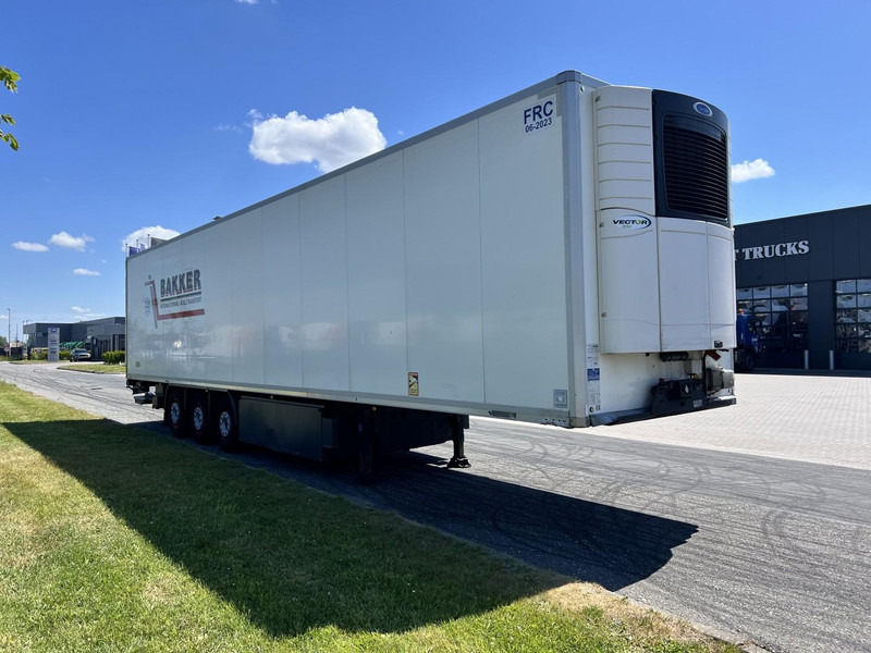 Kögel 3 - assige koeloplegger Carrier vector 1550 - Полуприцеп-рефрижератор: фото 3 Kögel 3 - assige koeloplegger Carrier vector 1550 - Полуприцеп-рефрижератор: фото 3