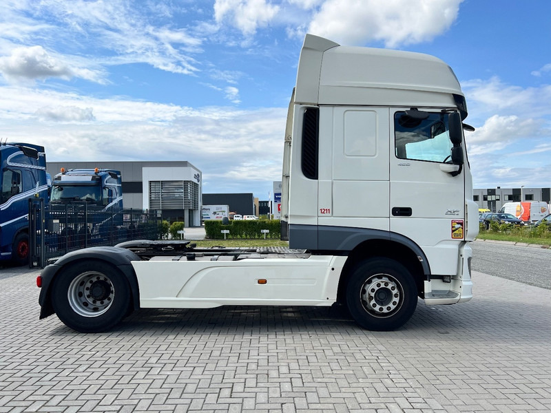 DAF XF 460 4x2 Trekker SSC / 2x Tank / full spoiler - Тягач: фото 4 DAF XF 460 4x2 Trekker SSC / 2x Tank / full spoiler - Тягач: фото 4