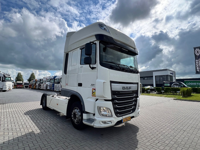 DAF XF 460 4x2 Trekker SSC / 2x Tank / full spoiler - Тягач: фото 3 DAF XF 460 4x2 Trekker SSC / 2x Tank / full spoiler - Тягач: фото 3