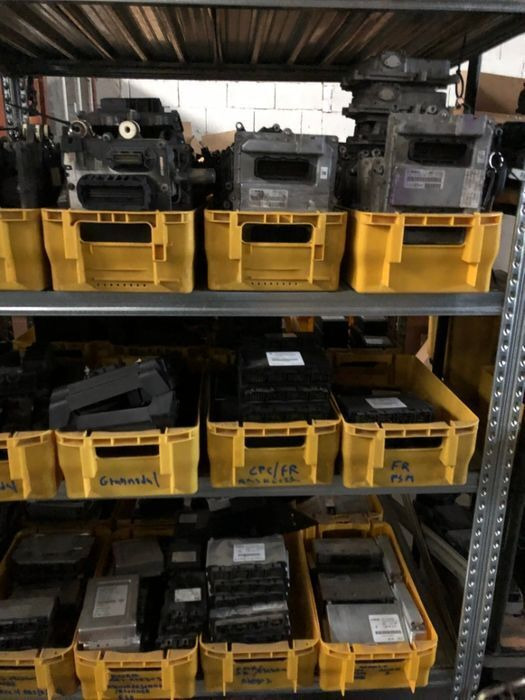 Calculator unitate de control motor ECU EDC Renault Premium / 02 - Блок управления для Грузовиков: фото 1 Calculator unitate de control motor ECU EDC Renault Premium / 02 - Блок управления для Грузовиков: фото 1