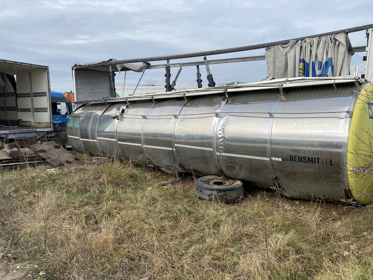 Magyar REZERVOR CISTERNA INOX ALIMENTAR in stare buna - Танк-контейнер: фото 1 Magyar REZERVOR CISTERNA INOX ALIMENTAR in stare buna - Танк-контейнер: фото 1